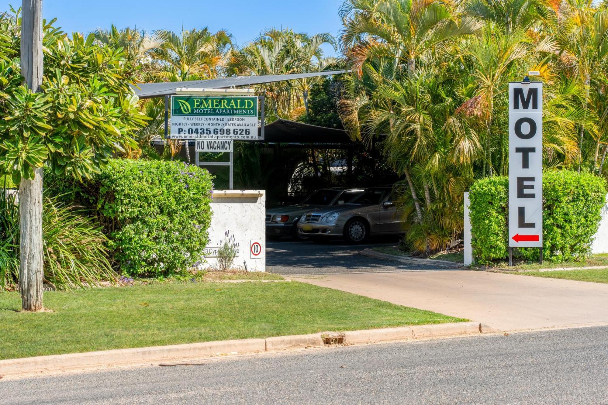 Emerald Motel Apartments Buitenkant foto